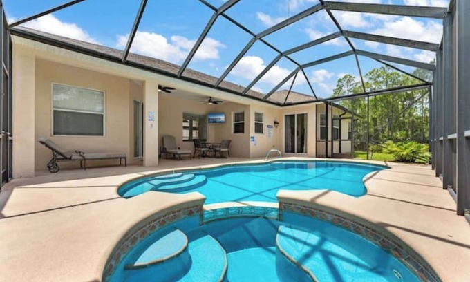 Port Malabar House | Spacious 5-bedroom Jewel with Pool