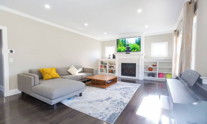 Marlborough House | Spacious 5 bedroom 4 bath new custom build house with EV charger in Marlborough
