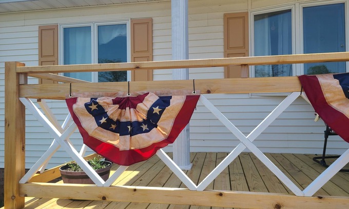 Ewell House | Spacious 5-bedroom house with WiFi, AC and private dock on charming Smith Island