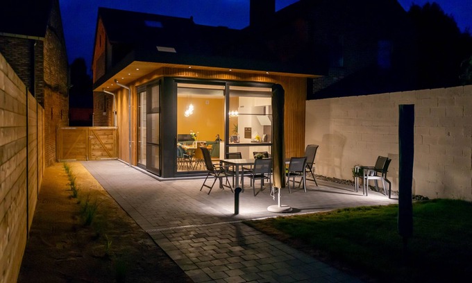 Heers House | Spacious 5-star house with large garden in cycling and hiking region