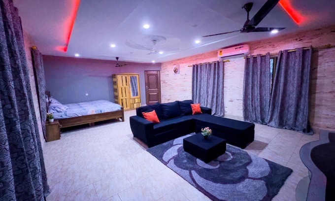 Accra Apartment | "Spacious and Modern 3-Bedroom Apartment: Your Perfect Home Awaits!"n nn