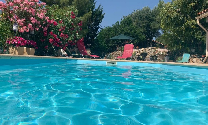 Roquebrun House | Spacious and attractive holiday home with private pool and parking.