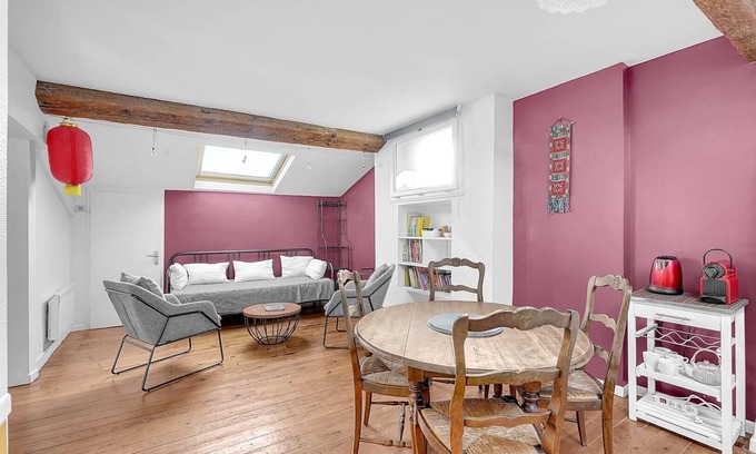 Arnaud Bernard Apartment | Spacious and bright in the historic center