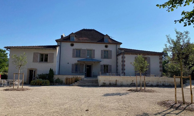 Feneyrols House | Spacious and comfortable lodging in Feneyrols near the Aveyron