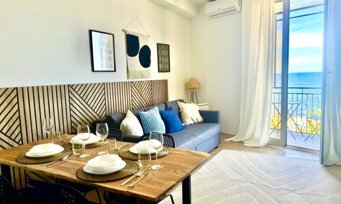 Aspra Apartment | spacious and cozy apartment with a sea view