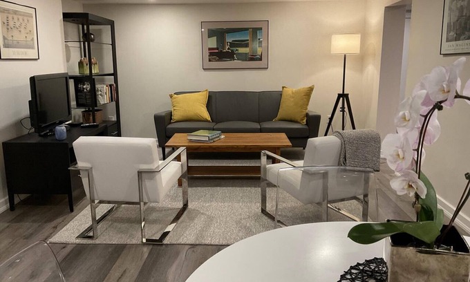 Midtown Toronto Apartment | Spacious and elegant lower unit in stunning Casa Loma neighbourhood