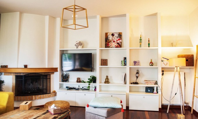Agia Paraskevi Apartment | Spacious and Modern Apt in the Suburbs of Athens