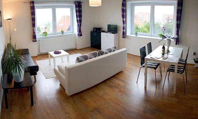 Vrsovice Apartment | Spacious and Sunny Apartment,Well-equiped,Wifi,Sat TV,Calm Area,Near City Center