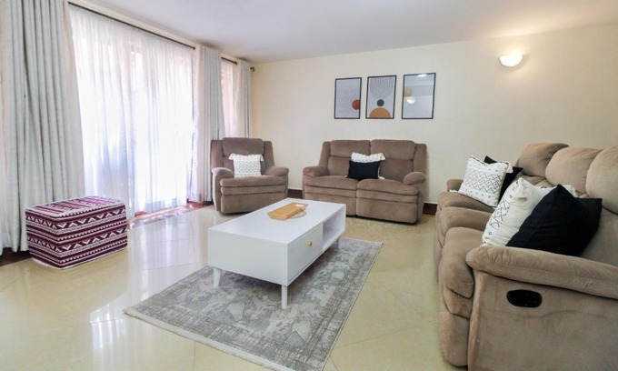 Nairobi Apartment | Spacious and Tastefully Furnished apartment in Limuru Road