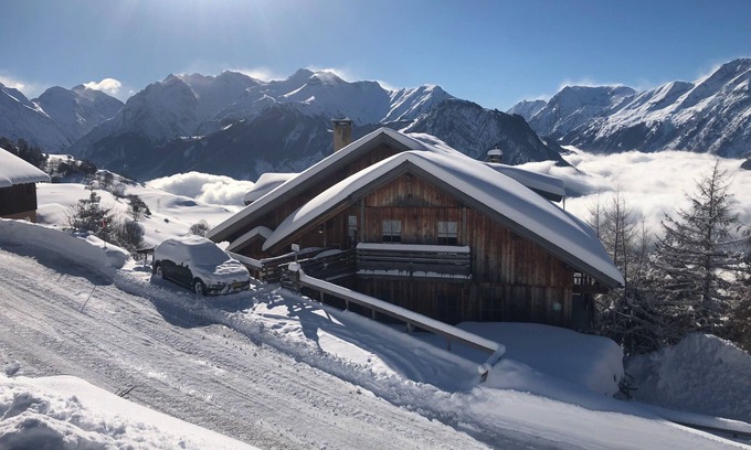 Villard-Reculas Apartment | Spacious apartment with beautiful views near slopes