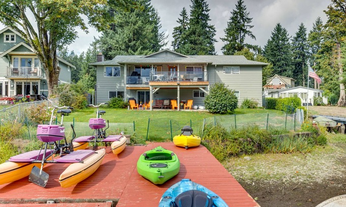 Black Diamond Apartment | Spacious Apartment on Lake Sawyer w/Fireplace!