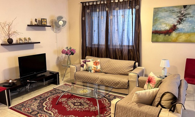 Zebbug Apartment | Spacious apartment in beautiful Ħaż-Żebbuġ with WiFi, AC
