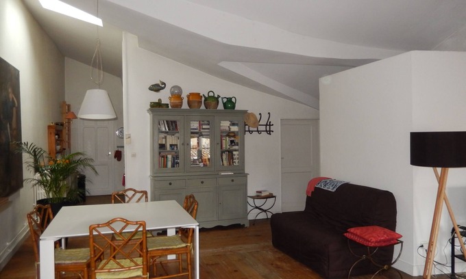 Hotel de Ville - Quinconces Apartment | Spacious apartment in an old mansion in the heart of the city
