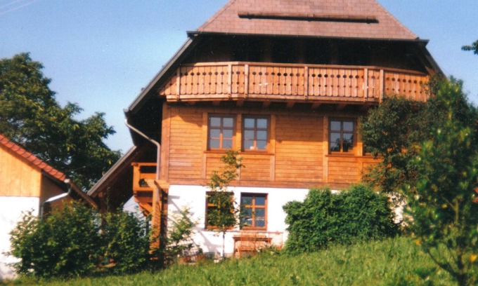 Elzach Apartment | Spacious Apartment near Forest in Oberprechtal