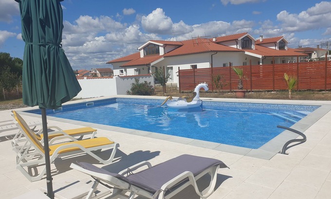 Vila do Mato Apartment | Spacious apartment with a beautiful view
