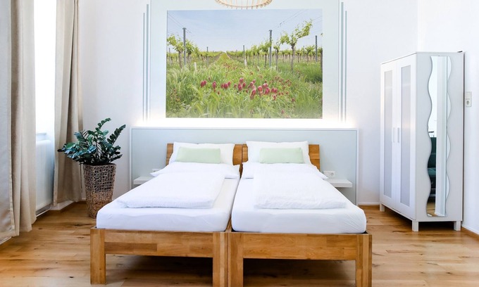 Poysdorf Apartment | Spacious apartment right on the Jakobsweg, near the city center