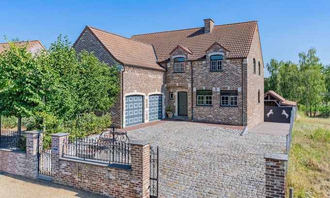 Tongeren House | Spacious characteristic house quietly located near Tongeren center.