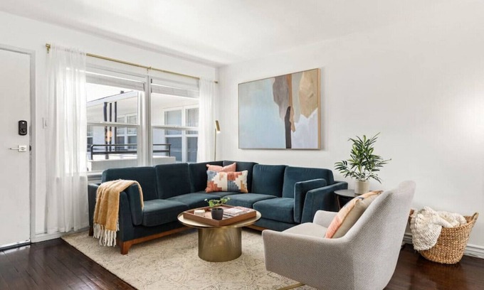 Alamitos Beach Apartment | Spacious Coastal Apartment in a Colorful Community