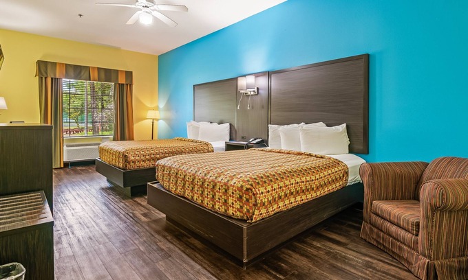 Crawfordville Hotel | Spacious Comfort for Families – 2 Queen Beds, Non-Smoking at Wildwood Inn