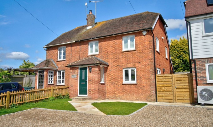Matfield Cottage | Spacious comfy cottage in the middle of a beautiful Kent village.