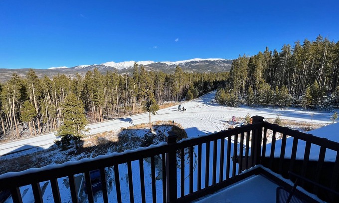Fraser Condo | Spacious Condo! 1620 sqf | 2br | 5 minutes to Winter Park Town