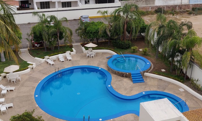 Lomas de Mazatlan Apartment | Spacious condominium in the Golden Zone, a 5-minute walk from the beach!