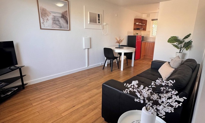 Rivervale Apartment | Spacious & Cosy Self-Contained Apartment