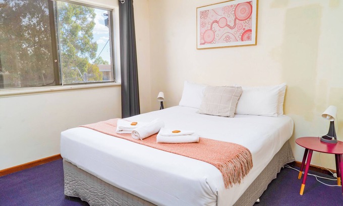 Perth Apartment | Spacious & Cosy Self-Contained Apartmentn
