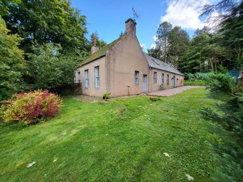 Insch House | Spacious Cottage in the Grounds of a Scottish Castle