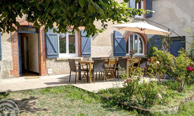 Cottance Cottage | Spacious cottage with garden and children's games, near St-Etienne and Lyon