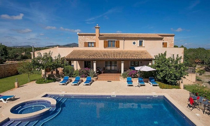 Felanitx Villa | Spacious Country House, Private Pool, Extensive Grounds, Amazing Location - 750m from Cala Sa Nau!