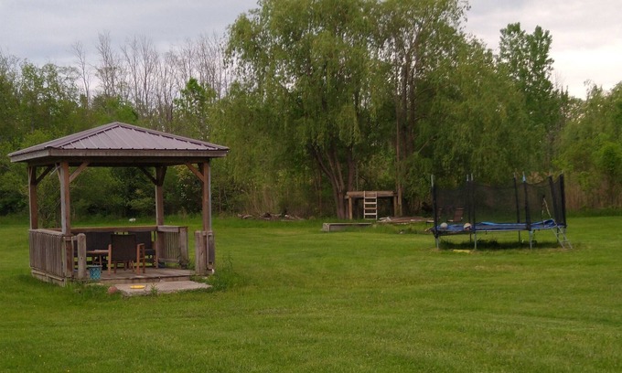 Derby House | Spacious country home close to beaches and parks.