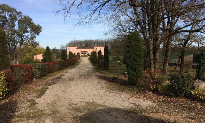 Montdurausse House | Spacious country villa on a park with swimming pool