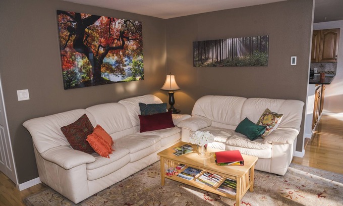 Broadview Apartment | Spacious Cozy, Quiet 5 STAR Apartment & Secured Parking In Seattle