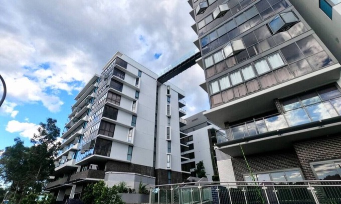 Wentworth Point Apartment | Spacious cozy2BR@close to OlympicPark free carpark