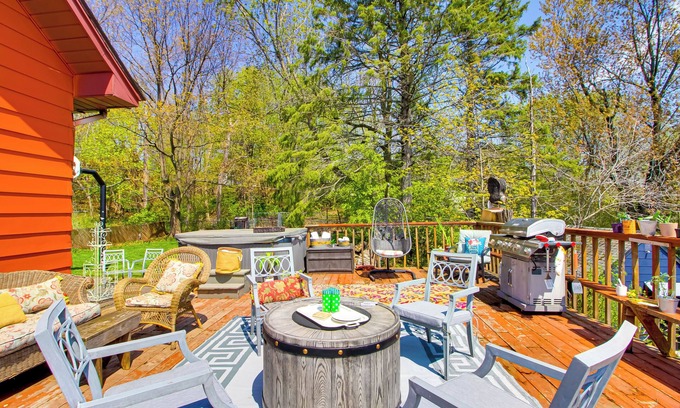 Duluth House | Spacious Duluth Home ~ 4 Mi to Lake Superior!