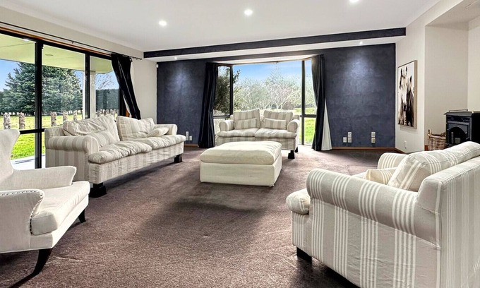 Halswell House | Spacious Escape on Busch Lane