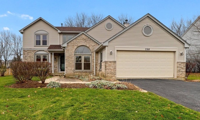 Vernon Hills House | Spacious Family Retreat 4BR/3.5BA
