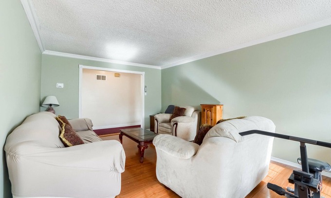 Brampton House | Spacious family-sized unit in the heart of Brampton