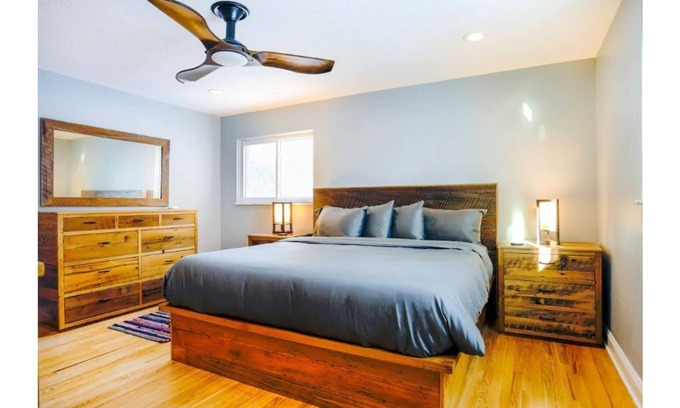 Fayetteville House | Spacious Hillside Oasis in DT Fayetteville ★ NRG