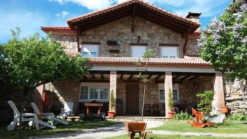 Navarredonda de Gredos House | Spacious house in Navarredonda, mountain view