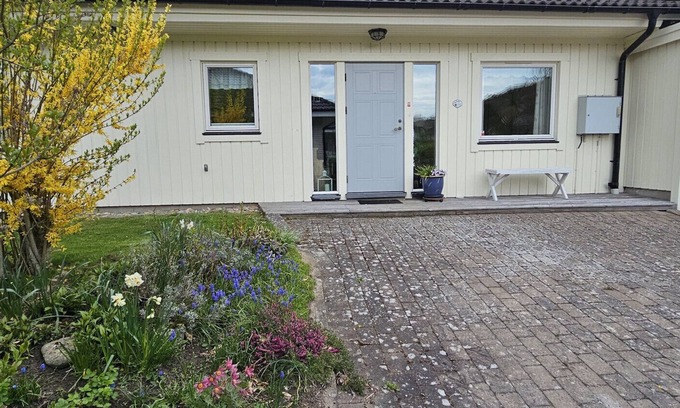 Ellos House | Spacious holiday home in Ellös, 300 m to a beautiful sandy beach | SE09113