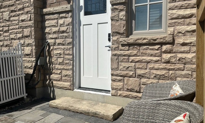 Markham Apartment | Spacious home 3 king beds, 2 full baths Angus Glen in Markham with over 2,000 sq