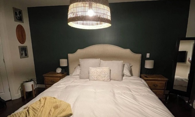 Airdrie House | Spacious Home