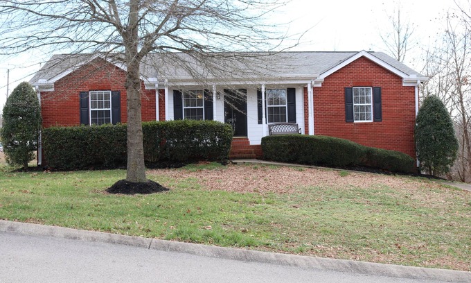 Ashland City House | Spacious Home Close to Downtown Nashville