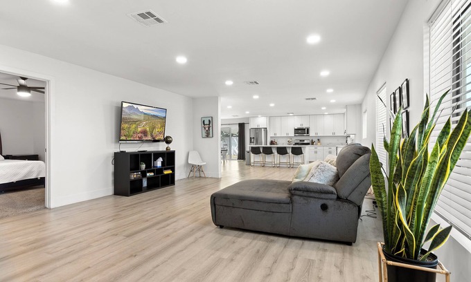 Alhambra House | Spacious Home in the Heart of Central Phoenix