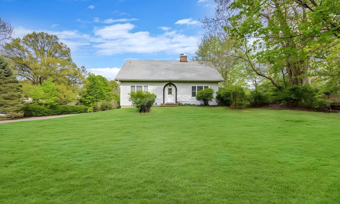 Lake Grove House | Spacious Home Located Close to Stony Brook!