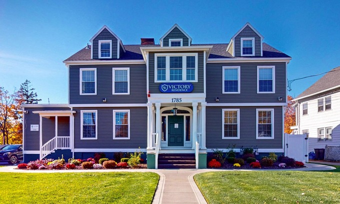 Holyoke House | Spacious home near Interstate 91 & Holyoke Medical Center + free wifi