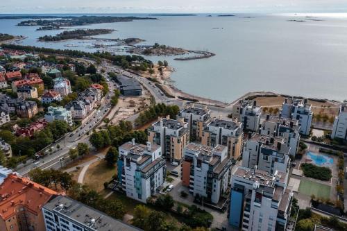 Etelainen District Apartment | Spacious Home With four Terrace, Sauna, Sea View