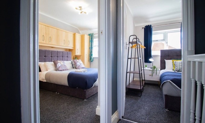 Patchway House | Spacious House w/Game Room in Bristol w/Parking